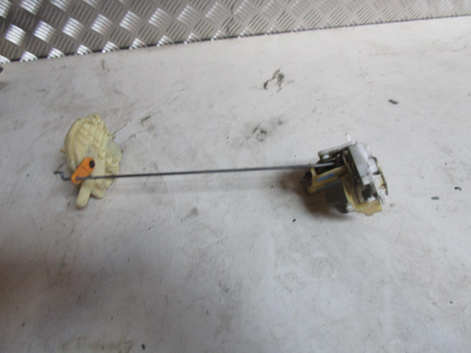 View Auto part Door/Boot/Gate Lock Honda Civic 2002