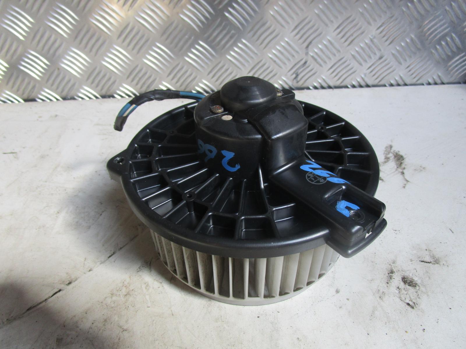 View Auto part Heater Fan Motor Honda Civic 2002