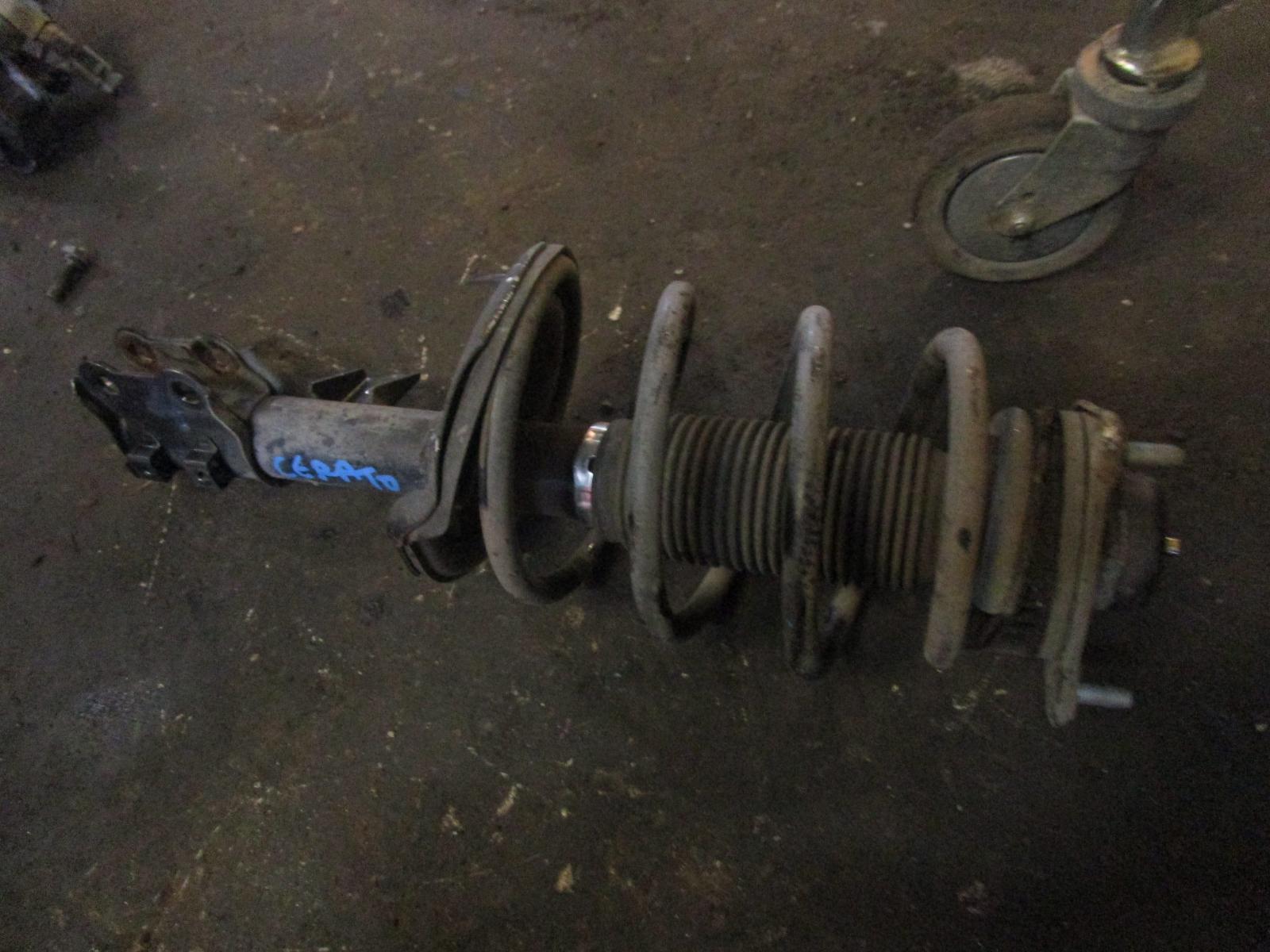 View Auto part Right Front Strut Kia Cerato 2009