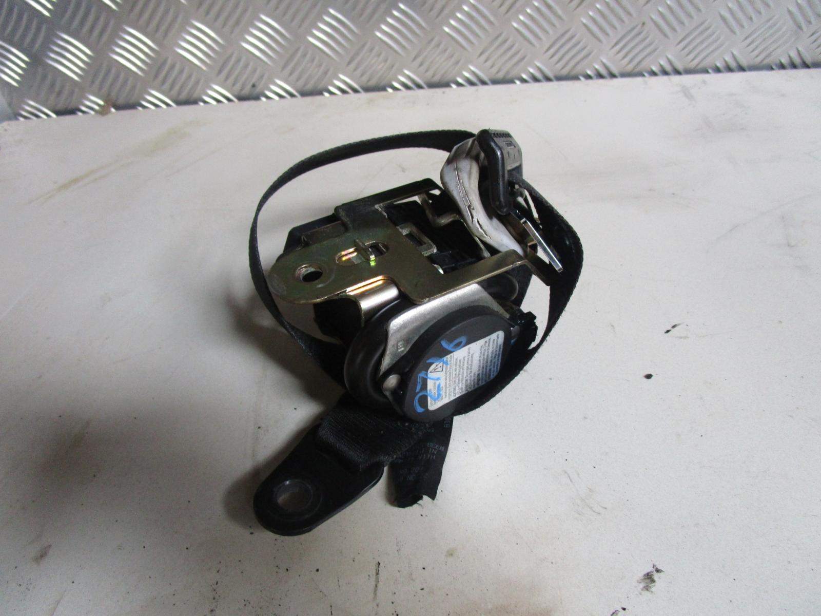 View Auto part Seatbelt/Stalk Mazda 323 2002