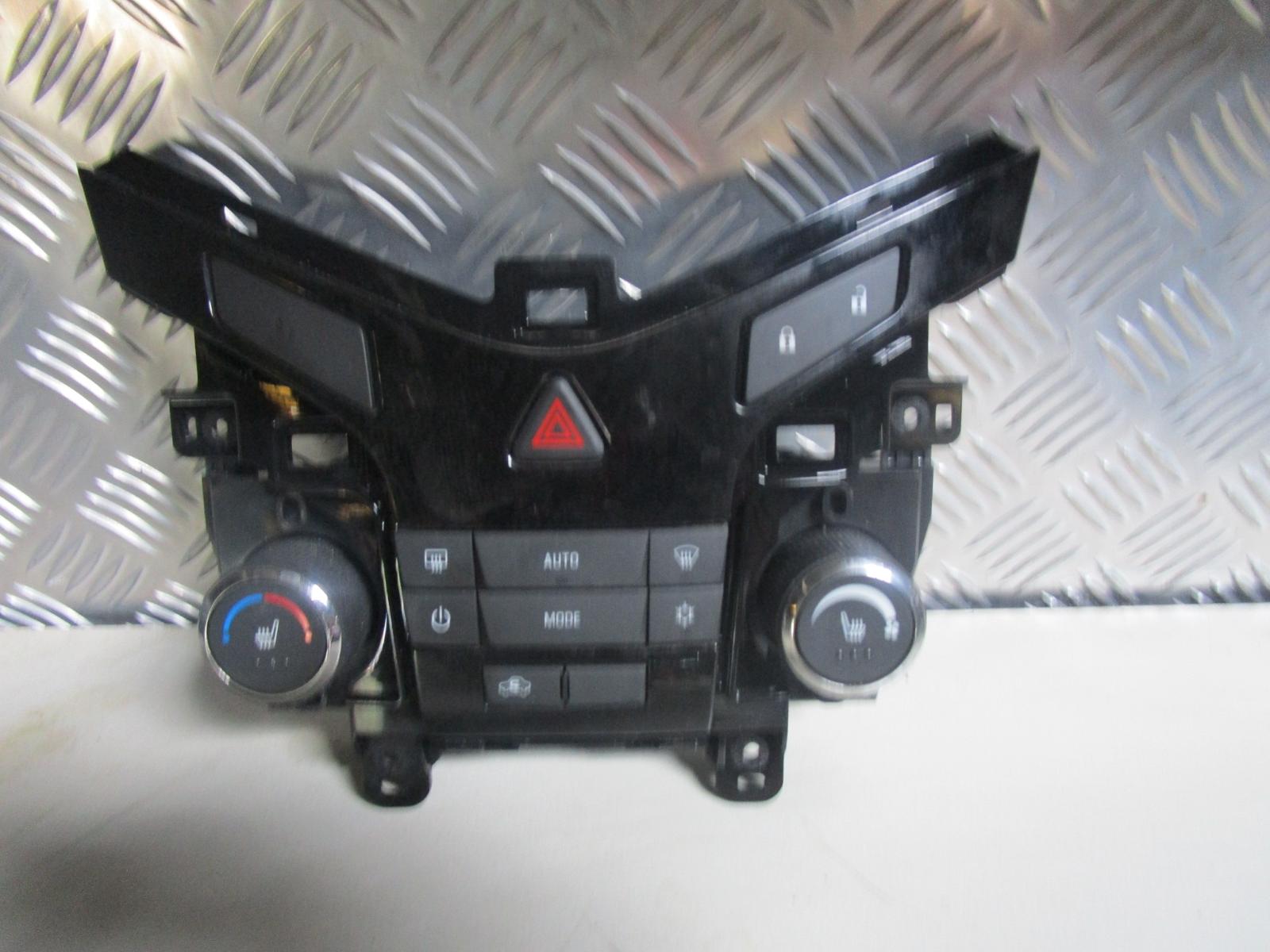View Auto part Heater/Ac Controls Holden Cruze 2013