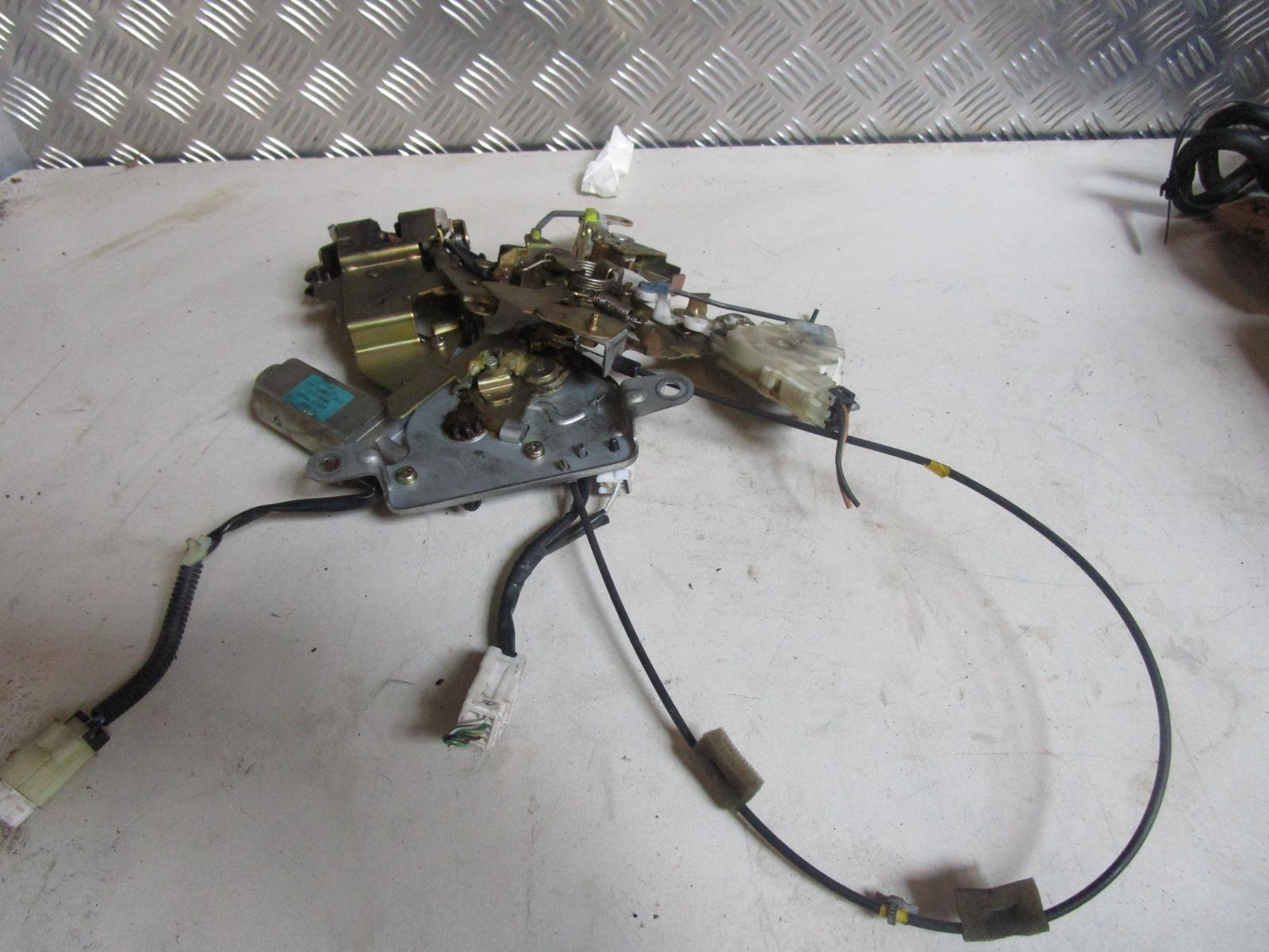 View Auto part Door/Boot/Gate Lock Nissan Elgrand 2000