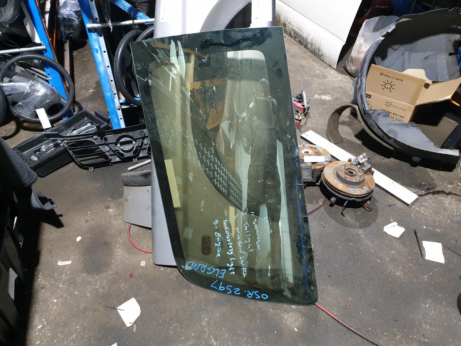 2000 Nissan Elgrand Right Rear Side Glass View Auto part Right Rear Side Glass Nissan Elgrand 2000