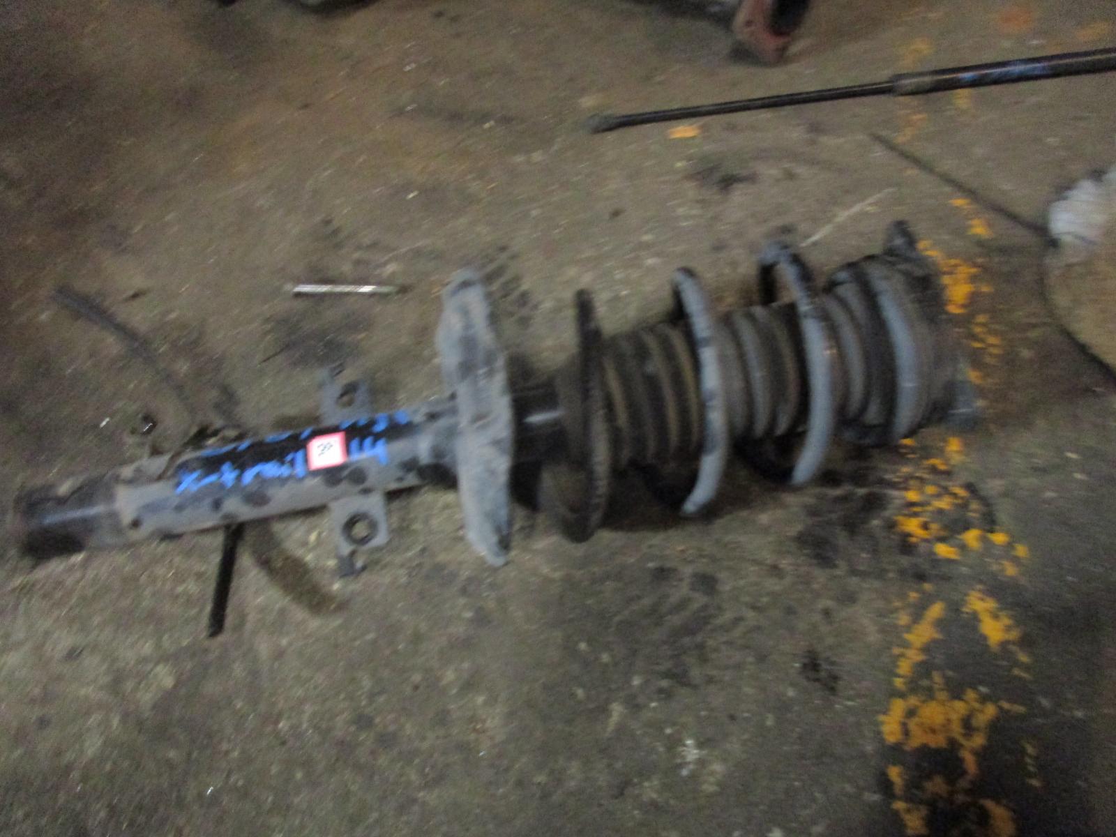 View Auto part Left Front Strut Nissan Xtrail 2016