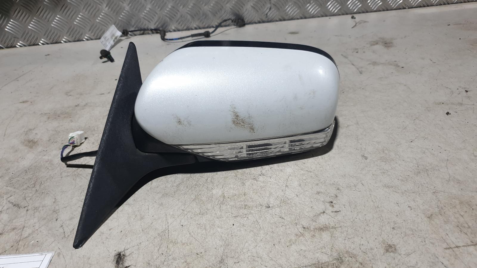 View Auto part Left Door Mirror Subaru Outback 2004