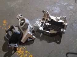 View Auto part Mount Nissan Pulsar 2015
