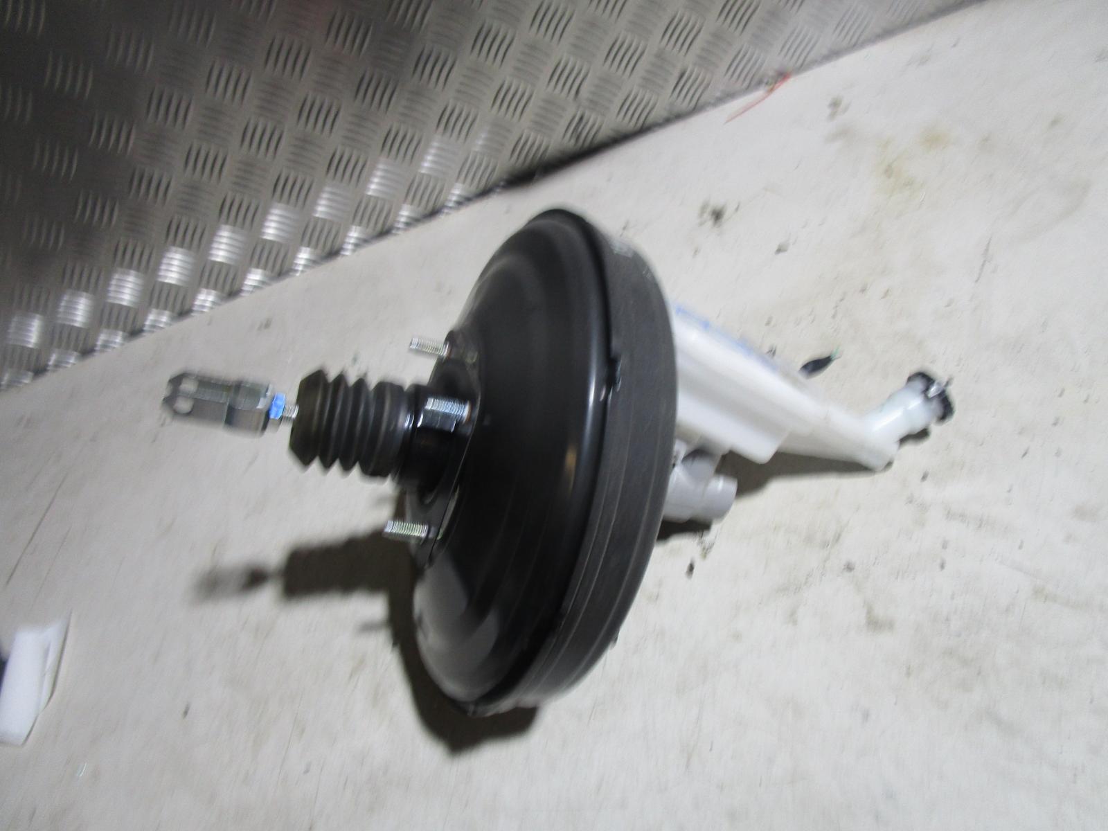 View Auto part Brake Booster Nissan Pulsar 2015
