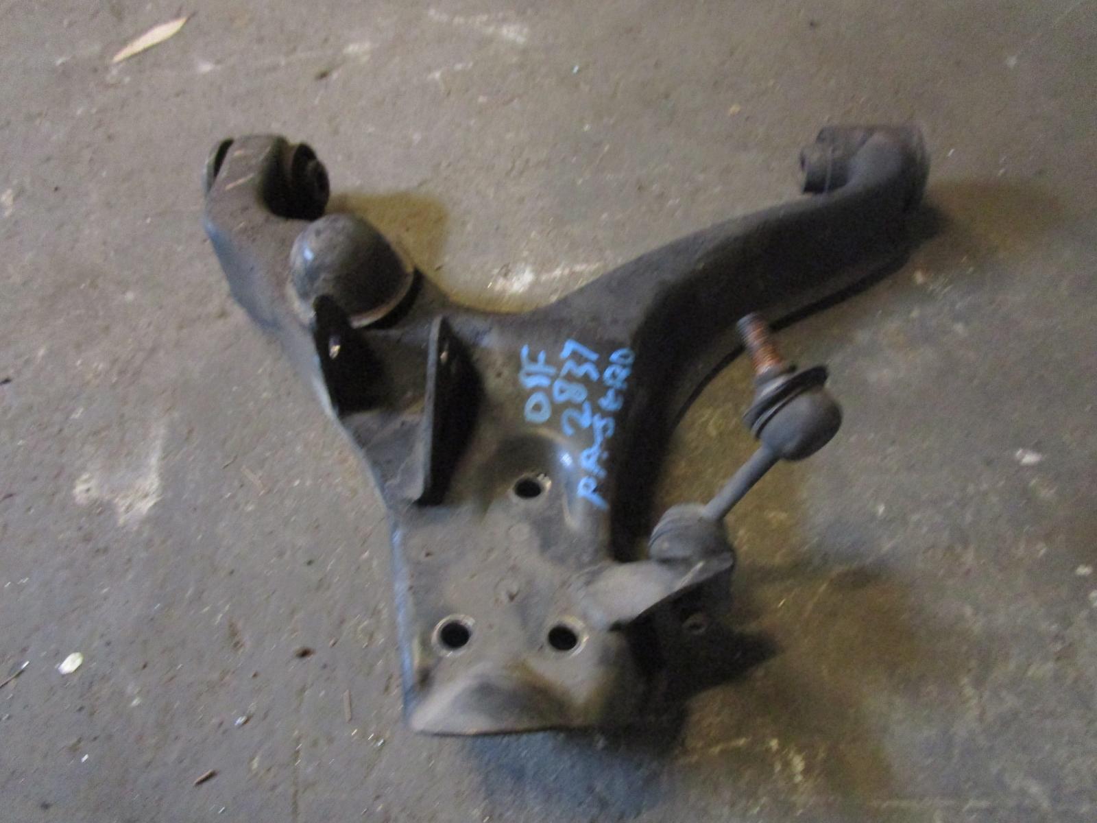 View Auto part Right Front Lower Control Arm Mitsubishi Pajero 2001