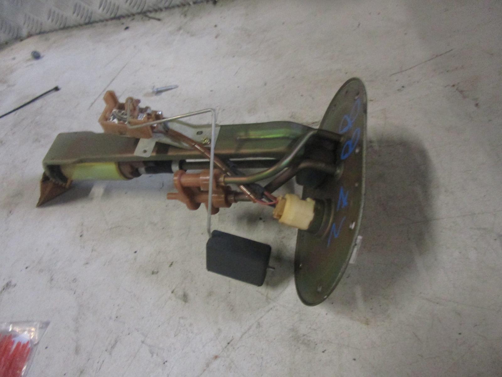 View Auto part Fuel Pump Subaru Forester 2004