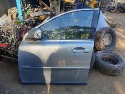 View Auto part Left Front Door Volvo Xc90 2006
