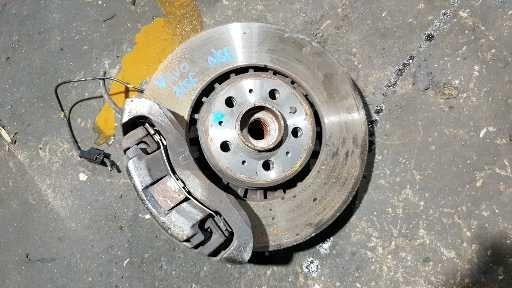 View Auto part Left Front Hub Assembly Volvo Xc90 2006