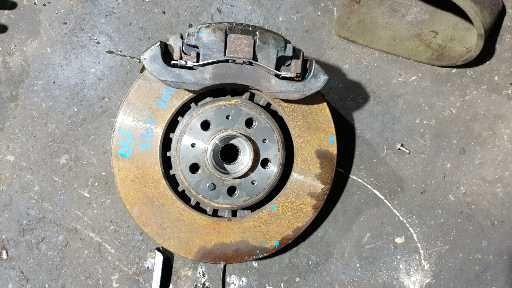 2006 Volvo Xc90 Right Front Hub Assembly View Auto part Right Front Hub Assembly Volvo Xc90 2006