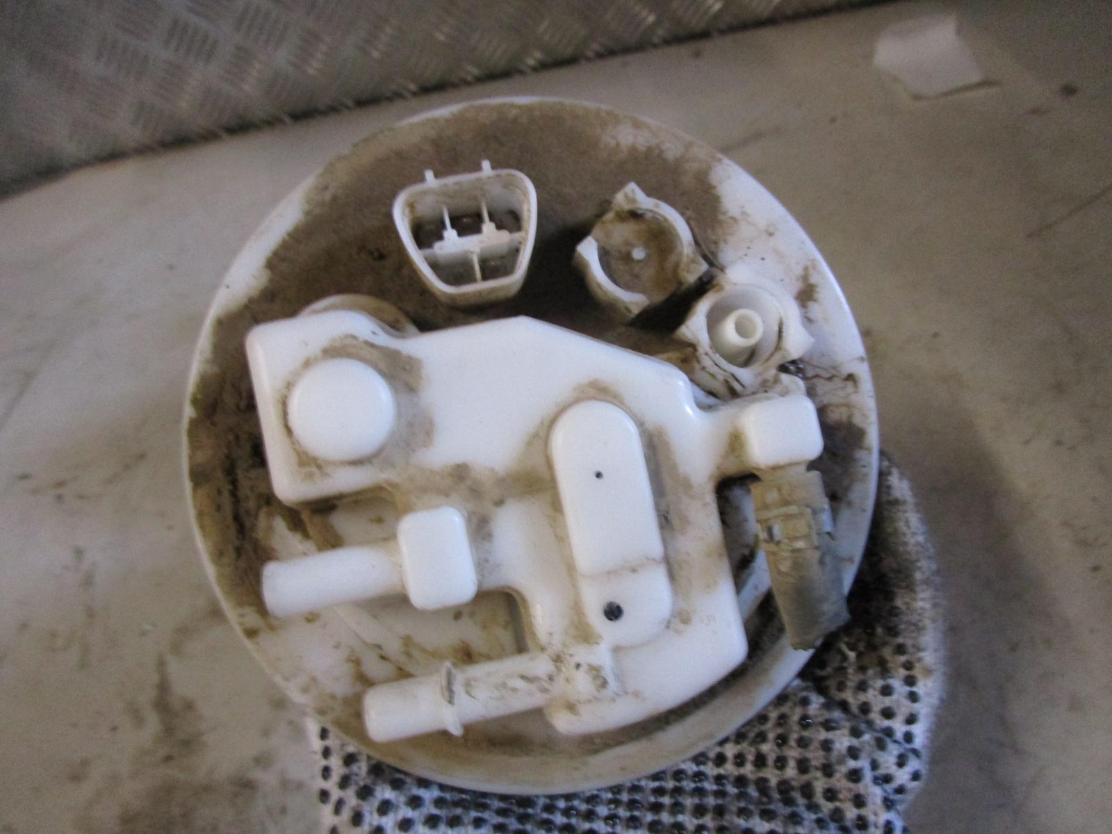 View Auto part Fuel Pump Toyota Corolla 2014