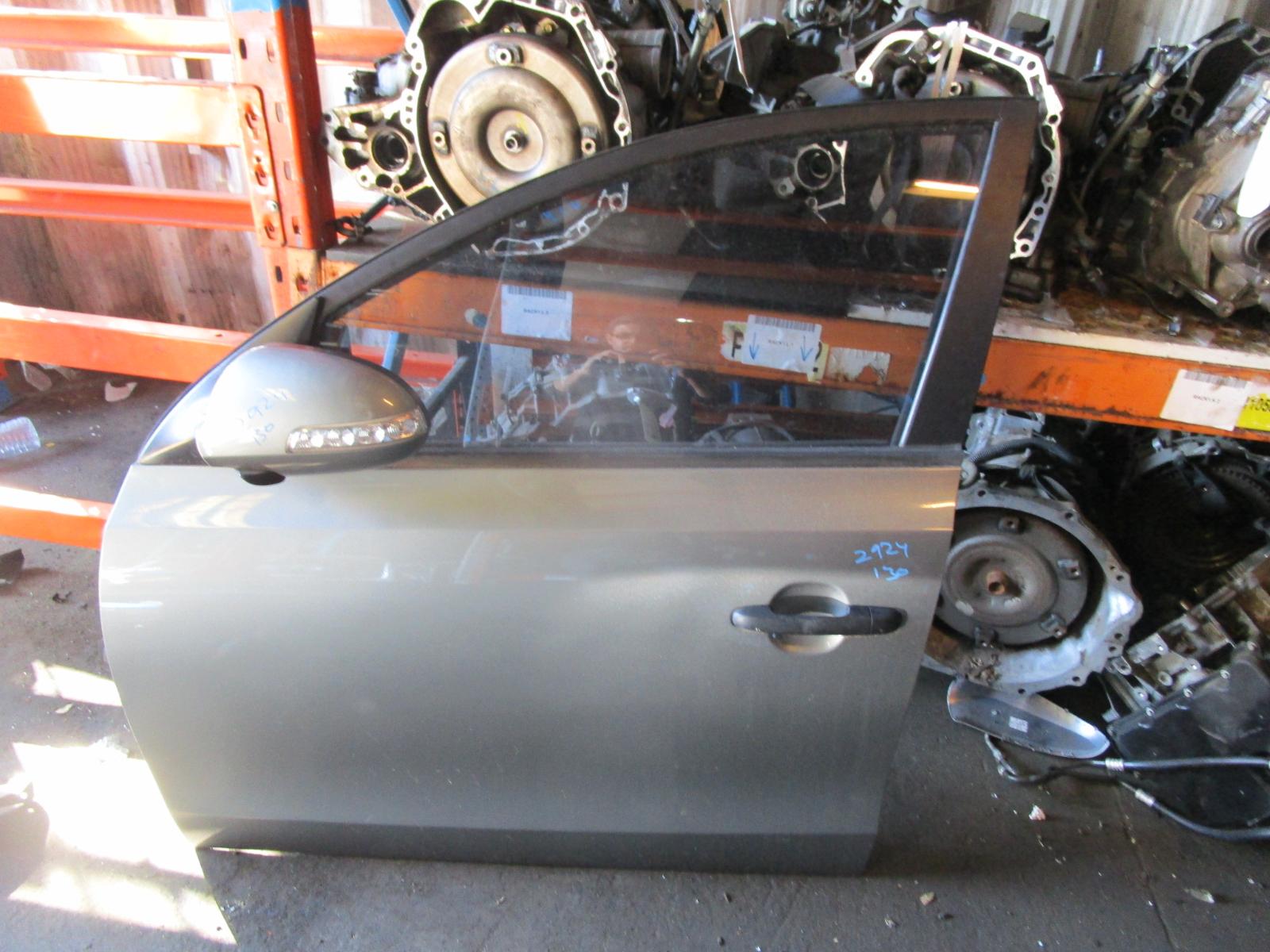 View Auto part Left Front Door Hyundai I30 2009