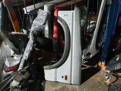 View Auto part Left Guard Land Rover Discovery 2003