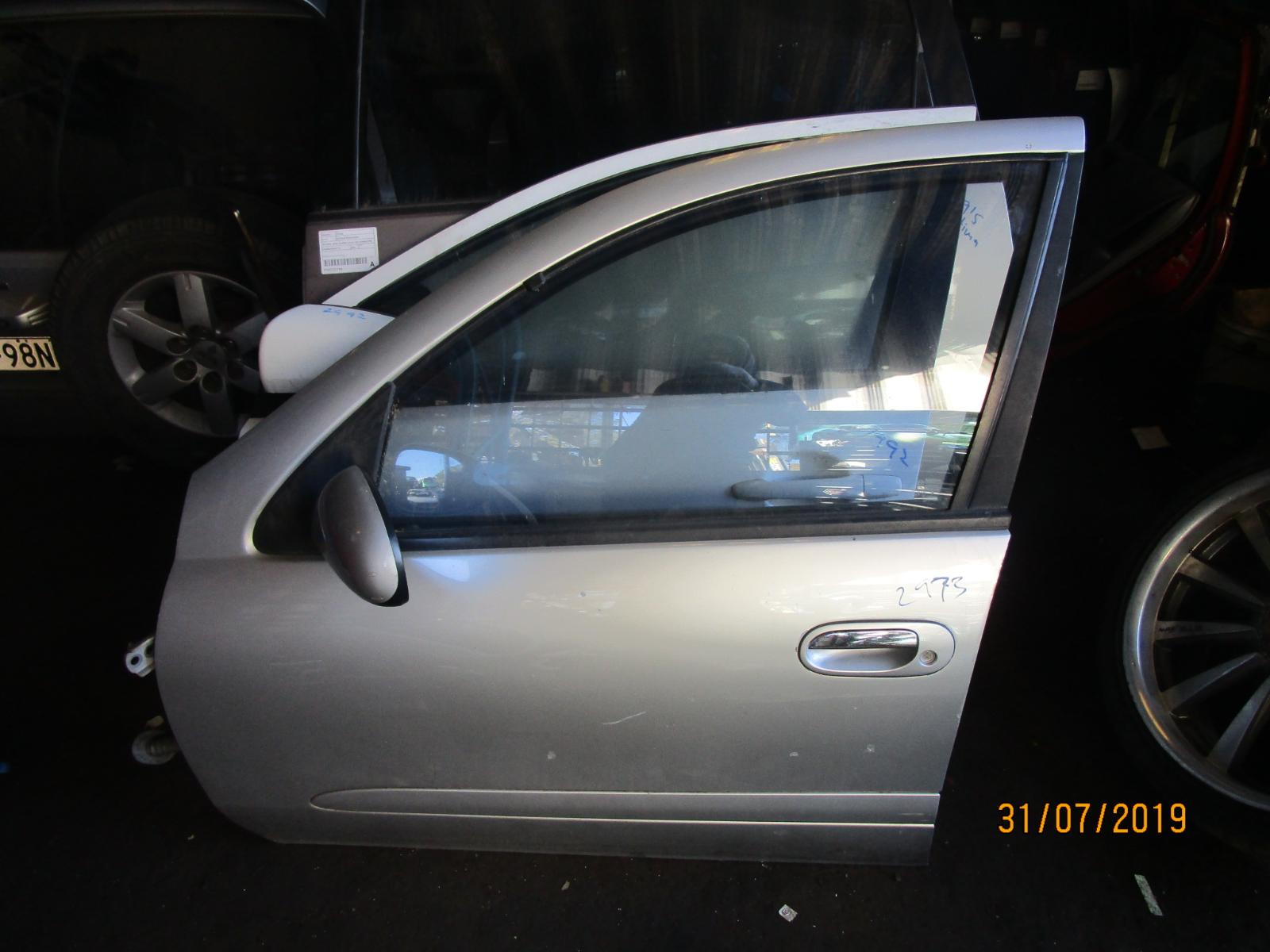 View Auto part Left Door Mirror Nissan Pulsar 2001