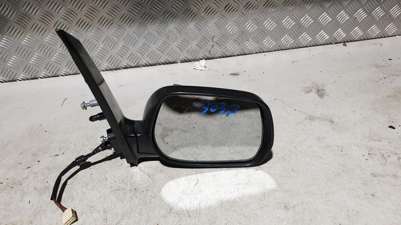 2007 Toyota Avensis Right Door Mirror View Auto part Right Door Mirror Toyota Avensis 2007