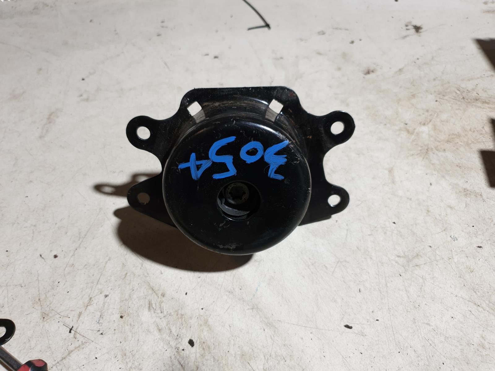 View Auto part Mount Holden Barina 2004