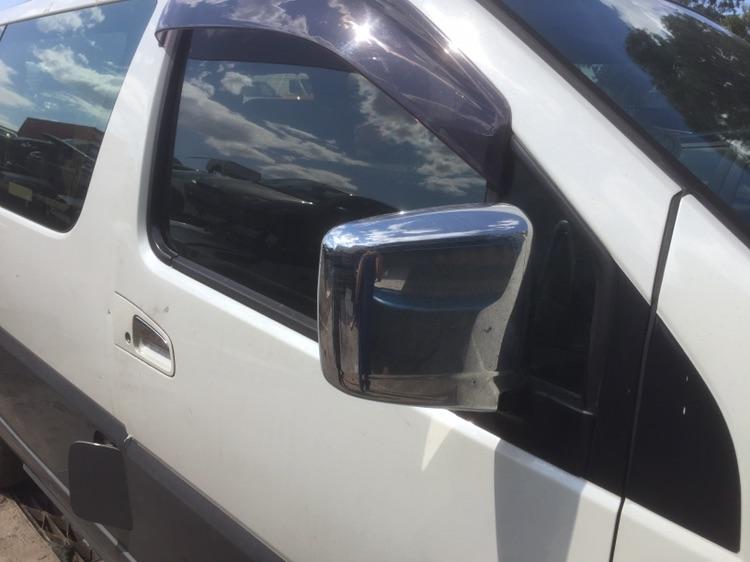 View Auto part Tailgate Handle Nissan Elgrand 2000