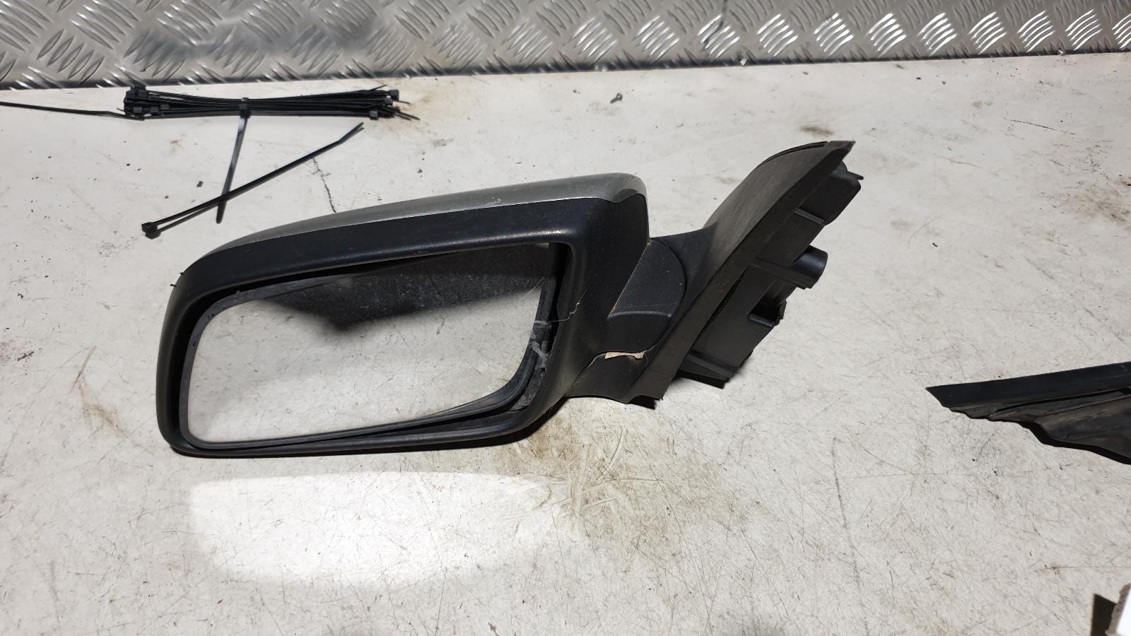View Auto part Left Door Mirror Holden Statesman/caprice 2007