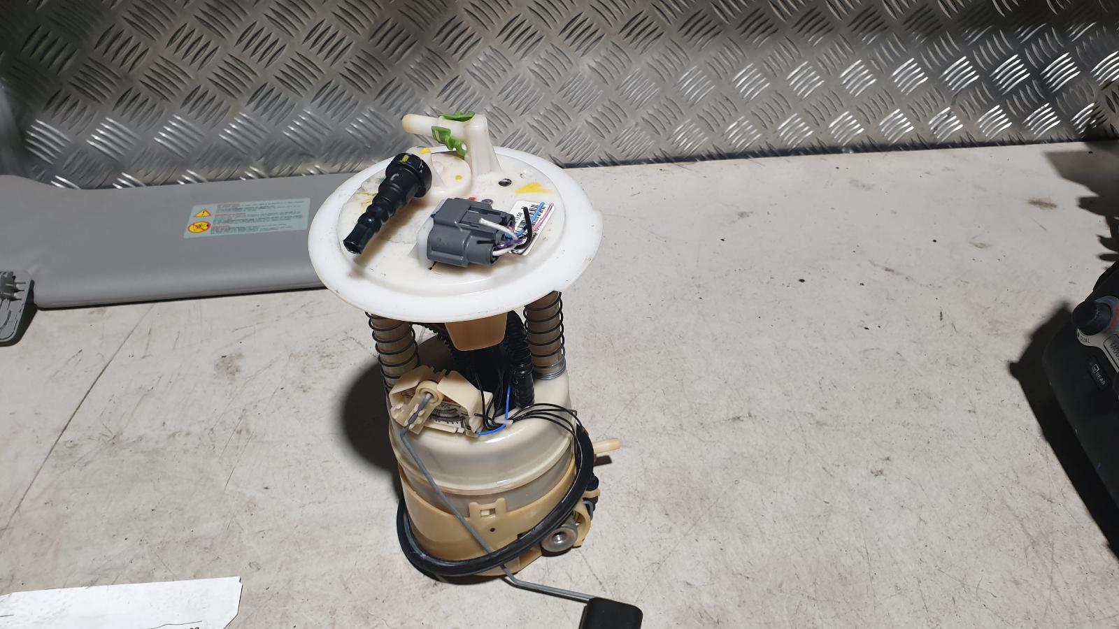 View Auto part Fuel Pump Nissan Murano 2010