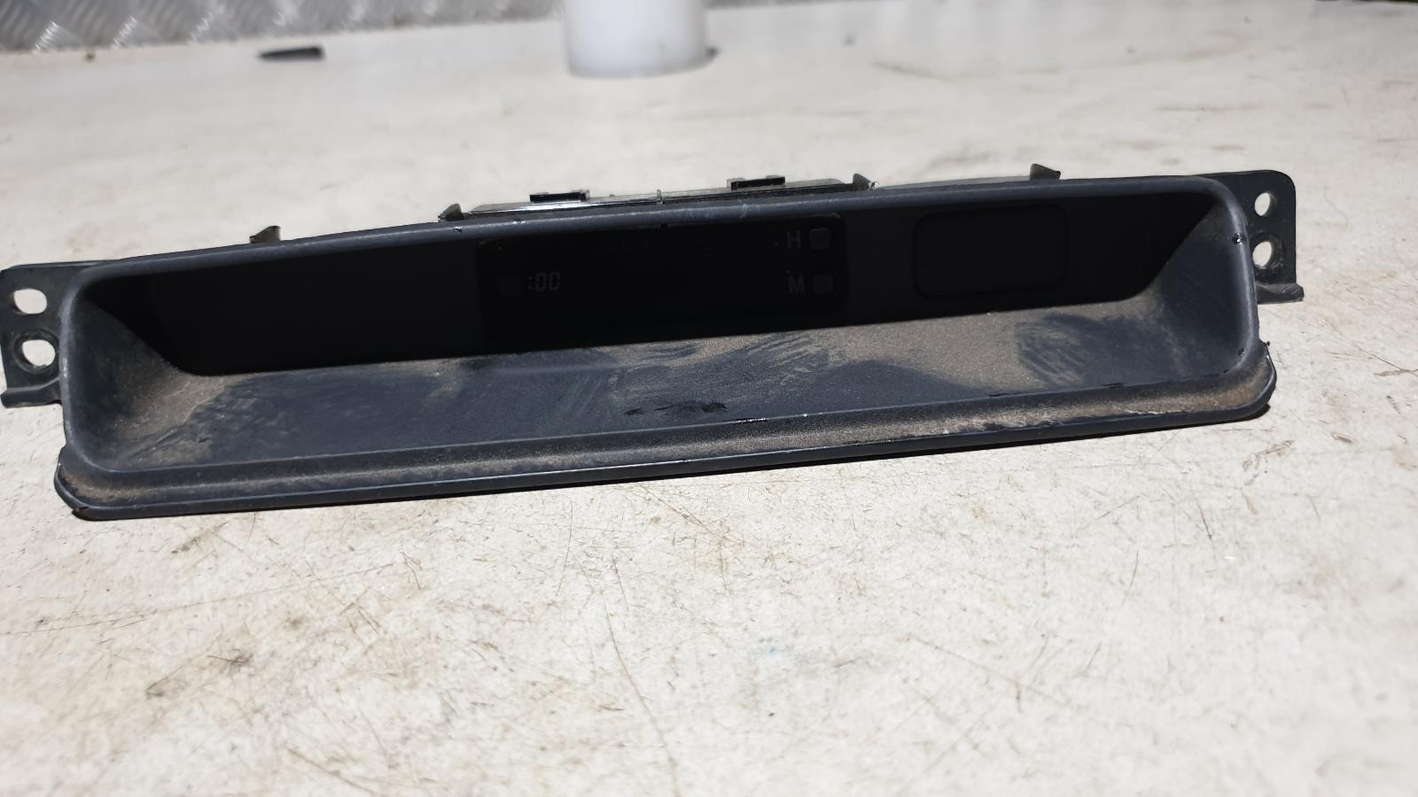 View Auto part Clock Toyota Hilux 2007