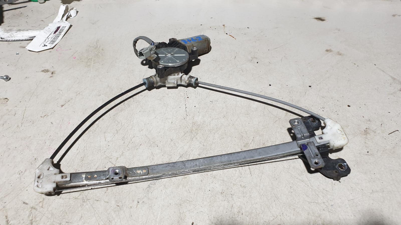 View Auto part Right Rear Wnd Reg/Motor Honda Civic 2002
