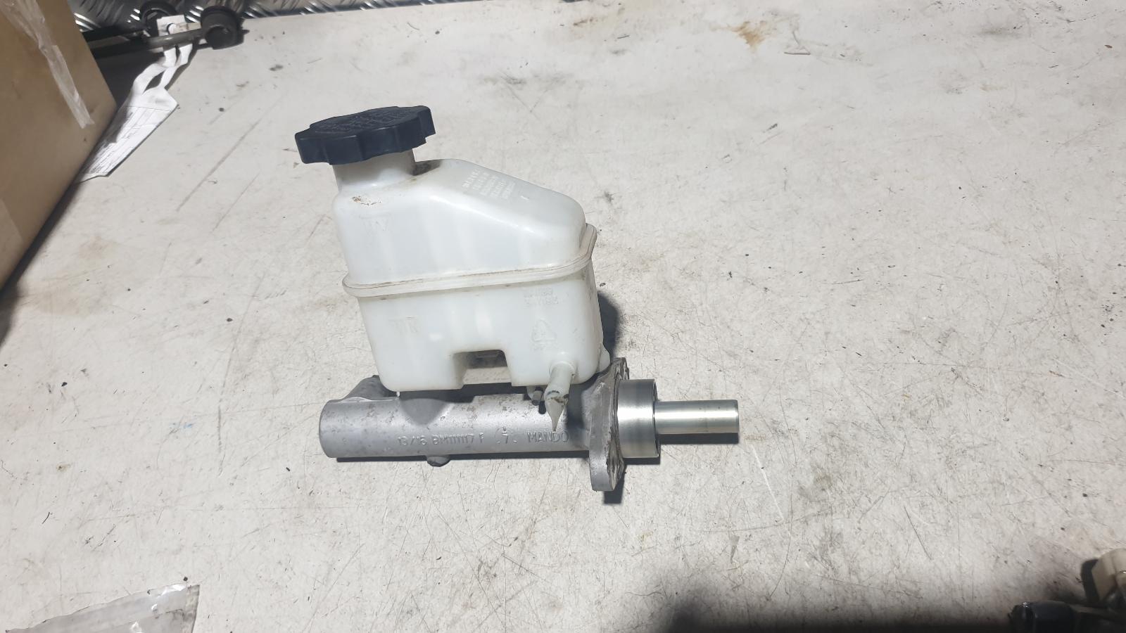 2007 Hyundai Elantra Master Cylinder View Auto part Master Cylinder Hyundai Elantra 2007