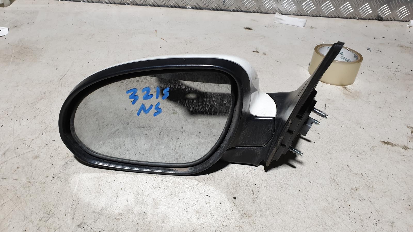 View Auto part Left Door Mirror Hyundai I30 2010