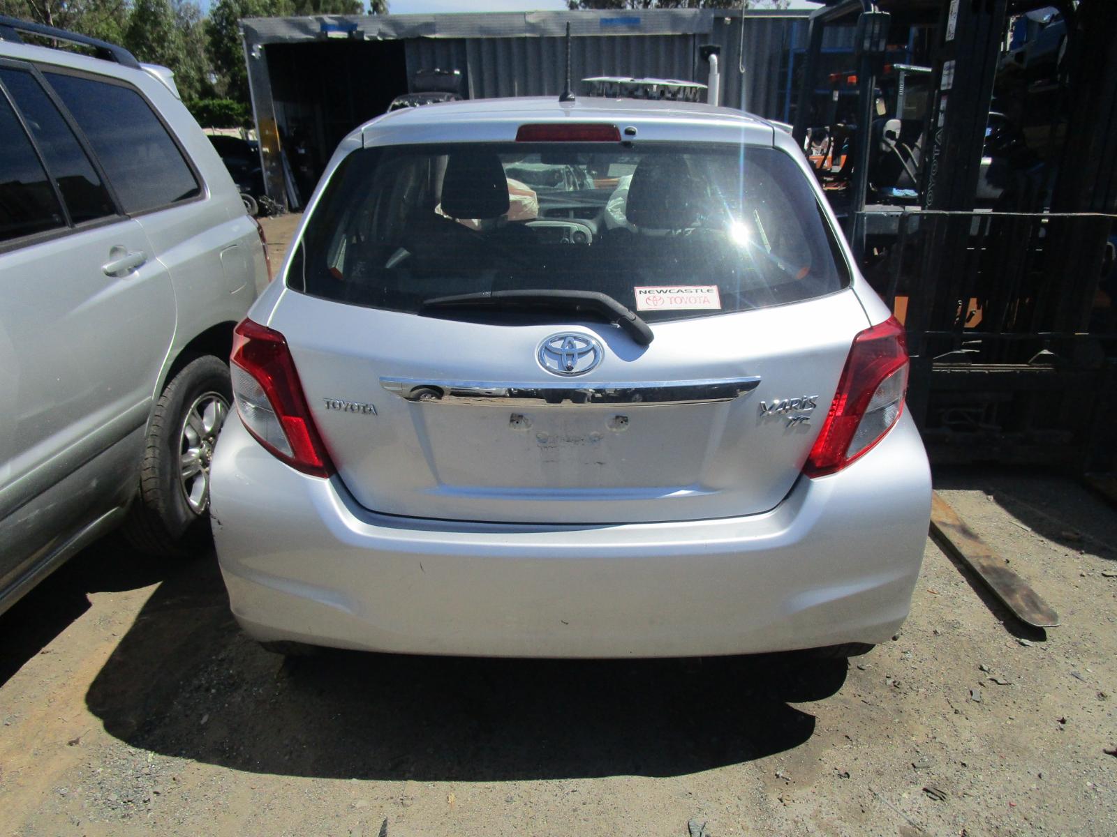 View Auto part Sunvisor Toyota Yaris 2012