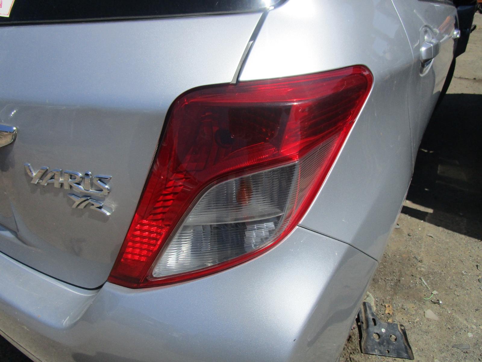 View Auto part Sunvisor Toyota Yaris 2012