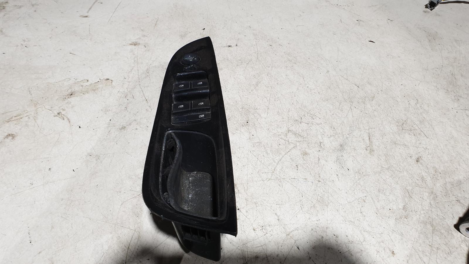 View Auto part Pwr Dr Wind Switch Holden Commodore 2015