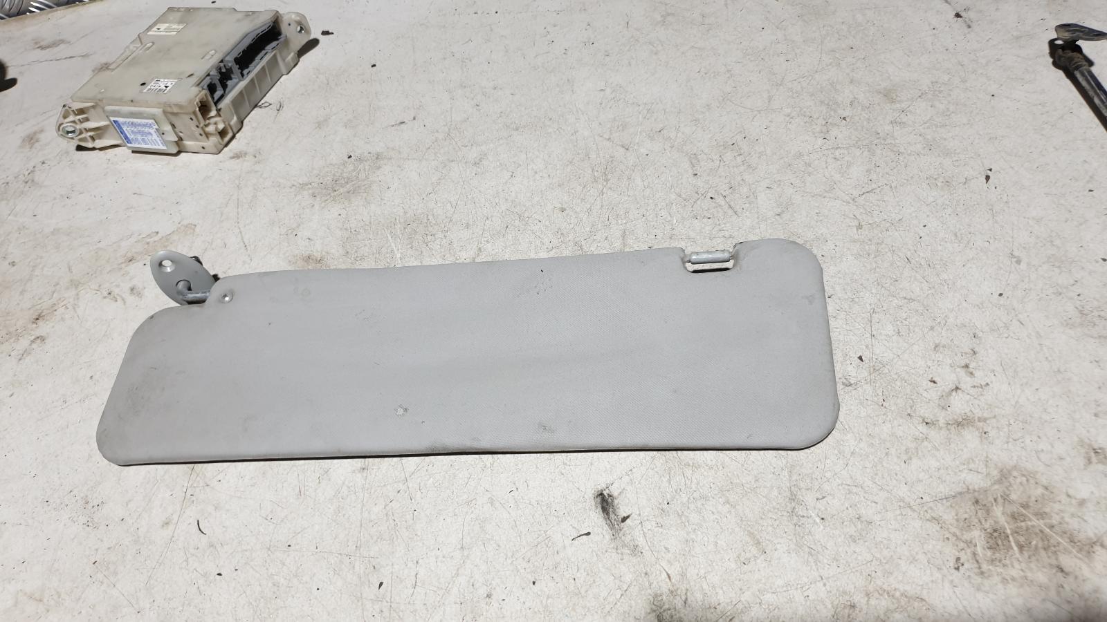 View Auto part Sunvisor Toyota Hiace 2007