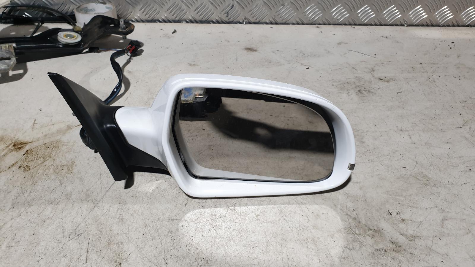 View Auto part Right Door Mirror Audi A5 2009