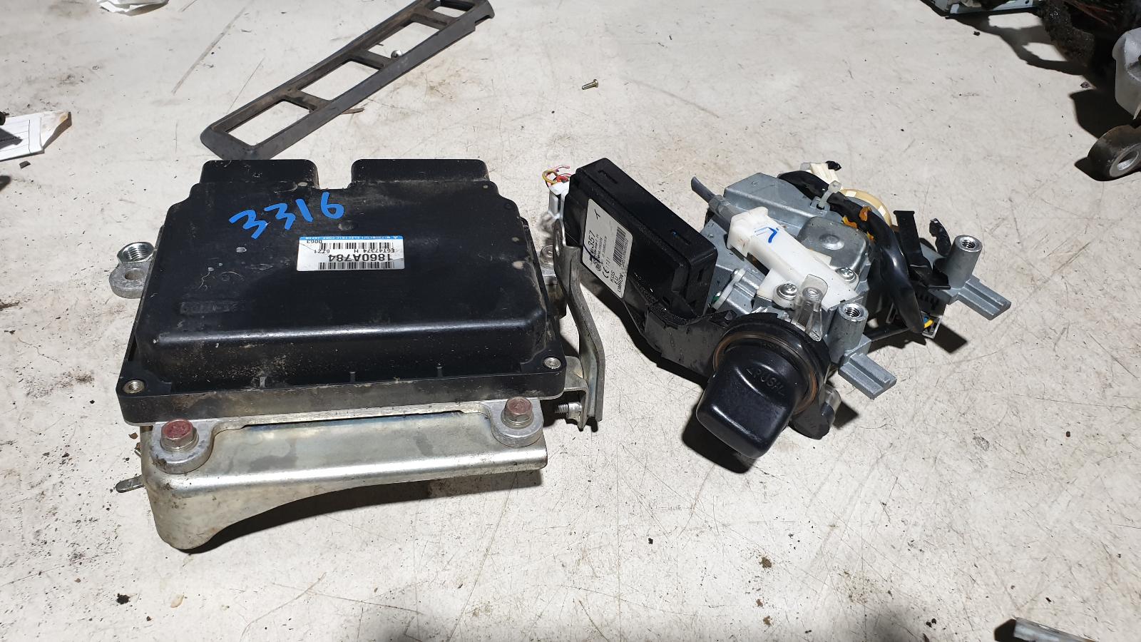 View Auto part Ecu Mitsubishi Outlander 2006