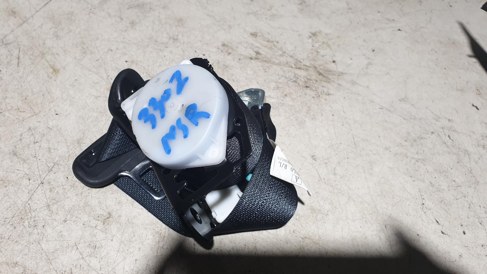 View Auto part Seatbelt/Stalk Suzuki Swift 2013