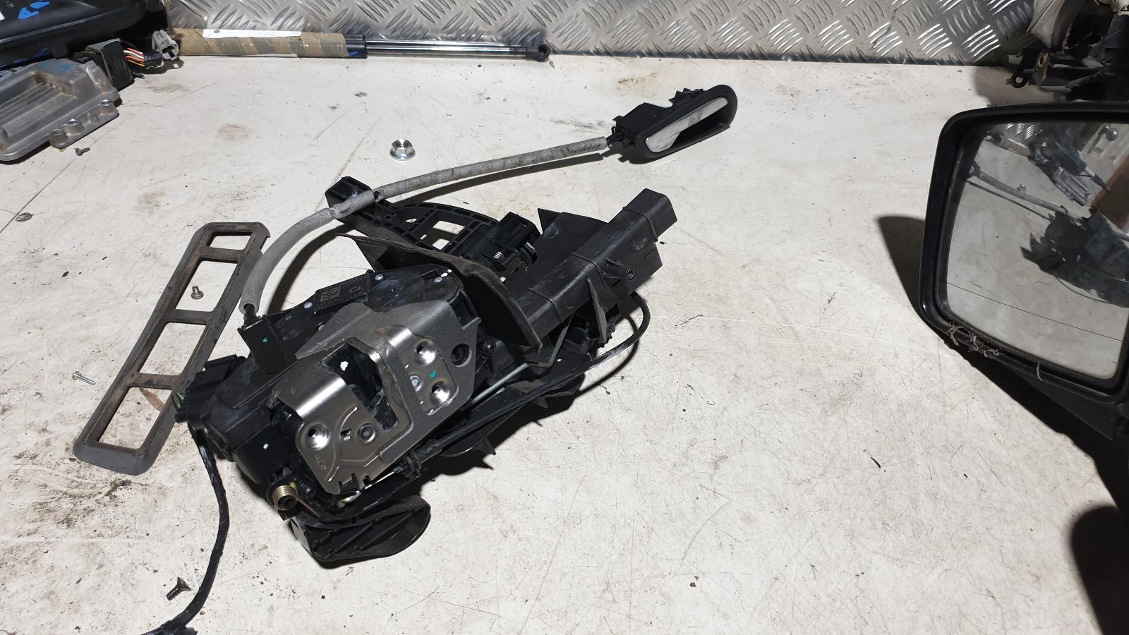 View Auto part Door/Boot/Gate Lock Ford Focus 2014