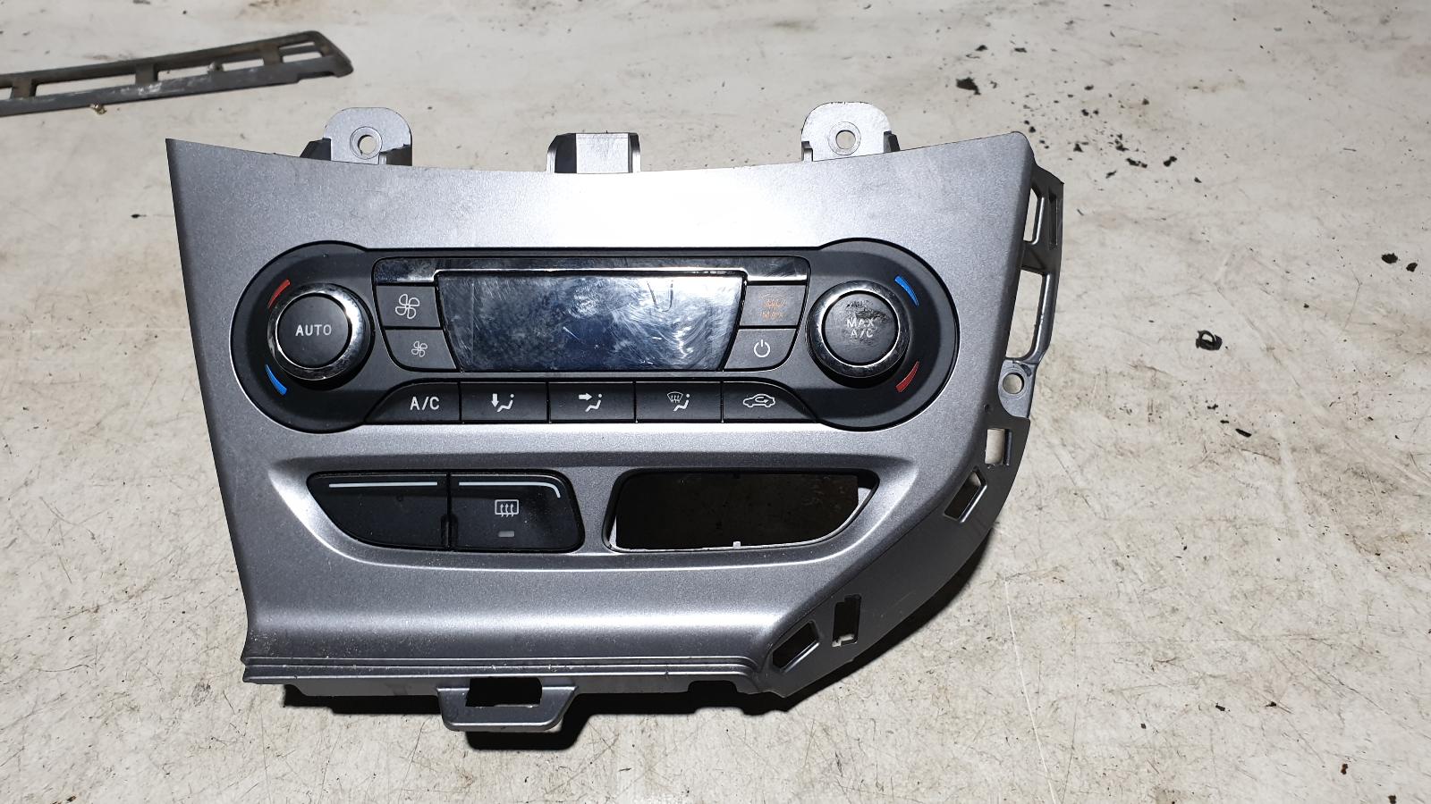 View Auto part Heater/Ac Controls Ford Focus 2014