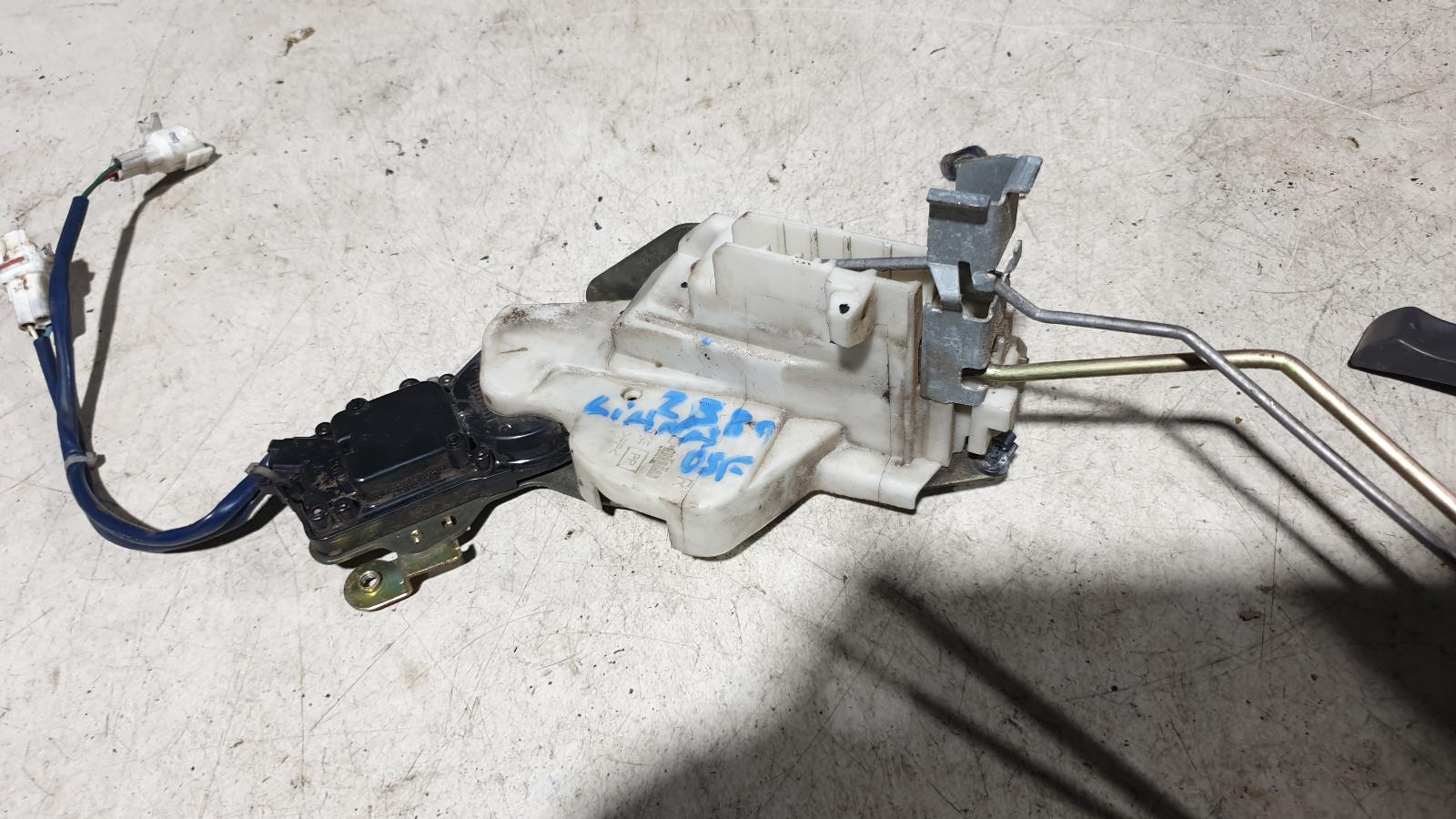 View Auto part Door/Boot/Gate Lock Suzuki Liana 2002