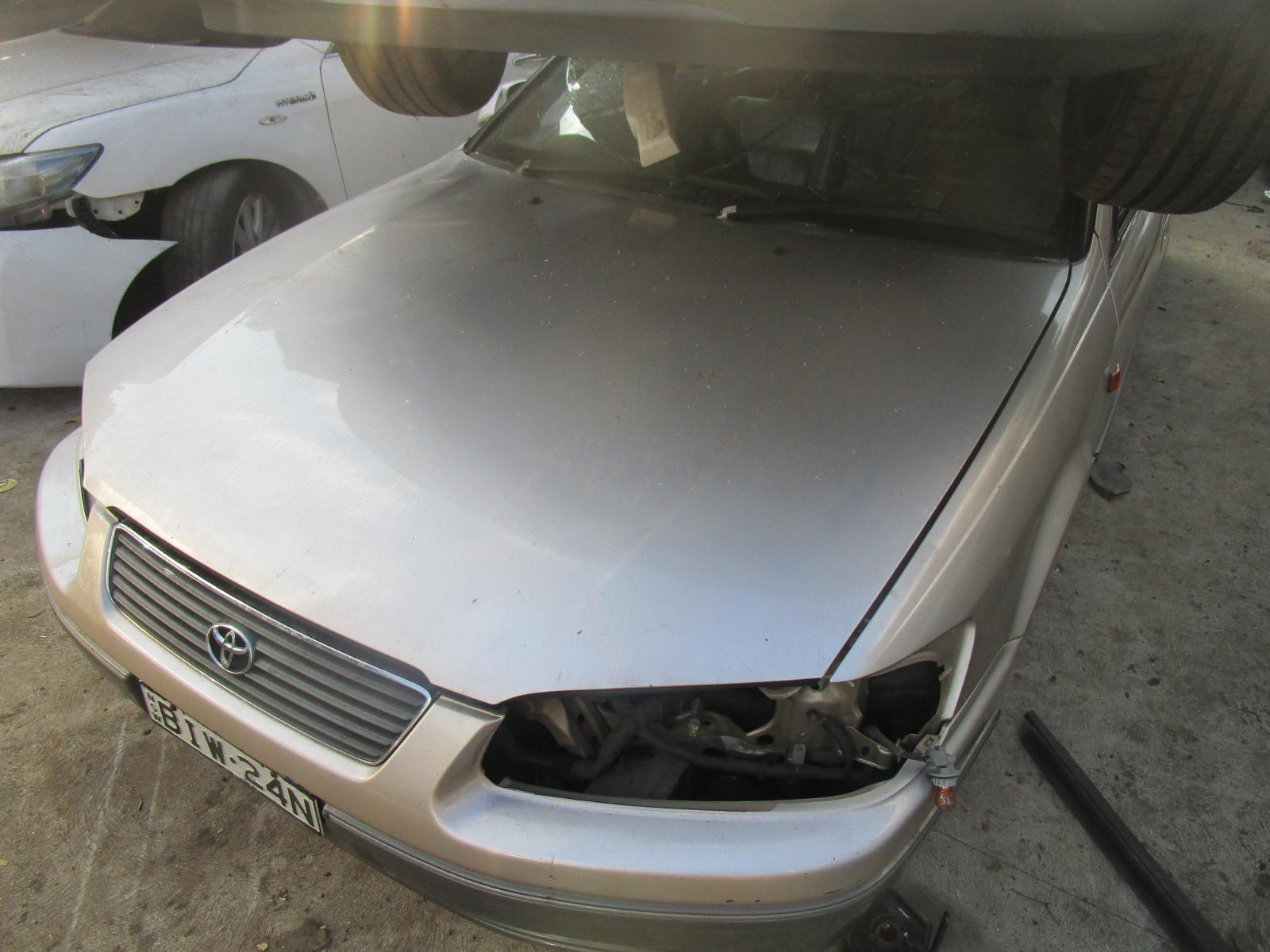 View Auto part Right Taillight Toyota Camry 1997