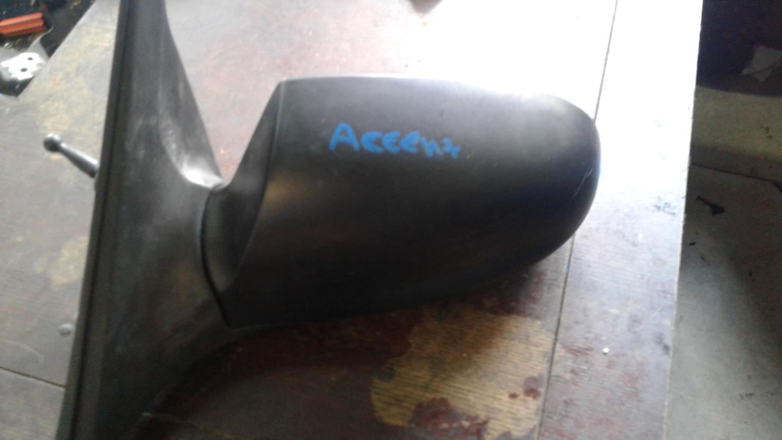 View Auto part Left Door Mirror Hyundai Accent 2002