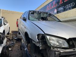 View Auto part Right Front Hub Assembly Nissan Pulsar 2001