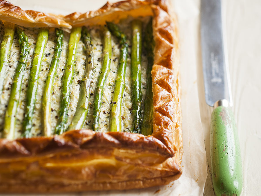 Asparagus & leek tart