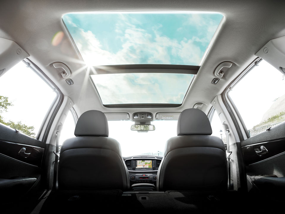 kia-new-sorento-interior-sunroof.jpg kia-new-sorento-interior-sunroof.jpg