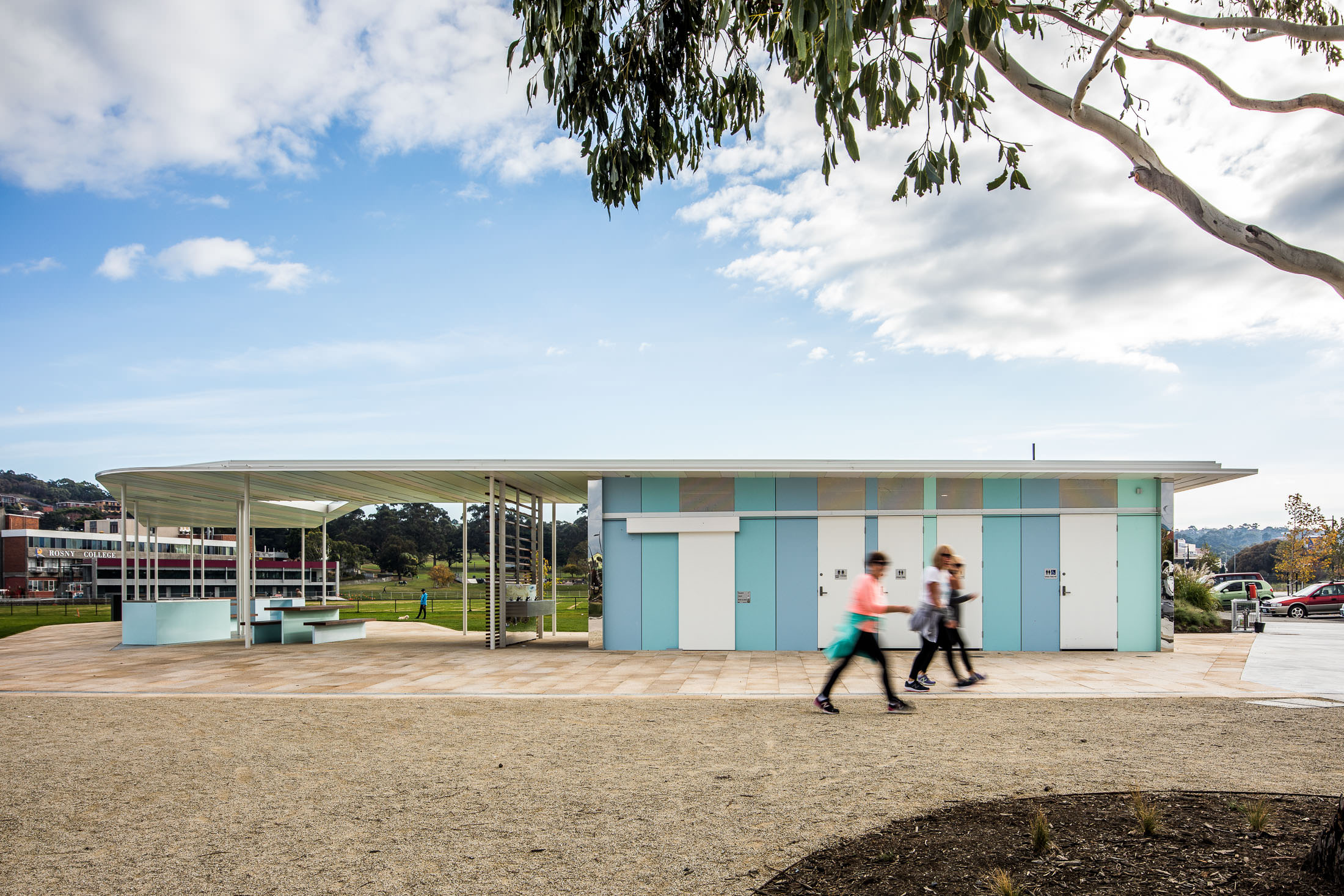 KANGAROO BAY PAVILION 4