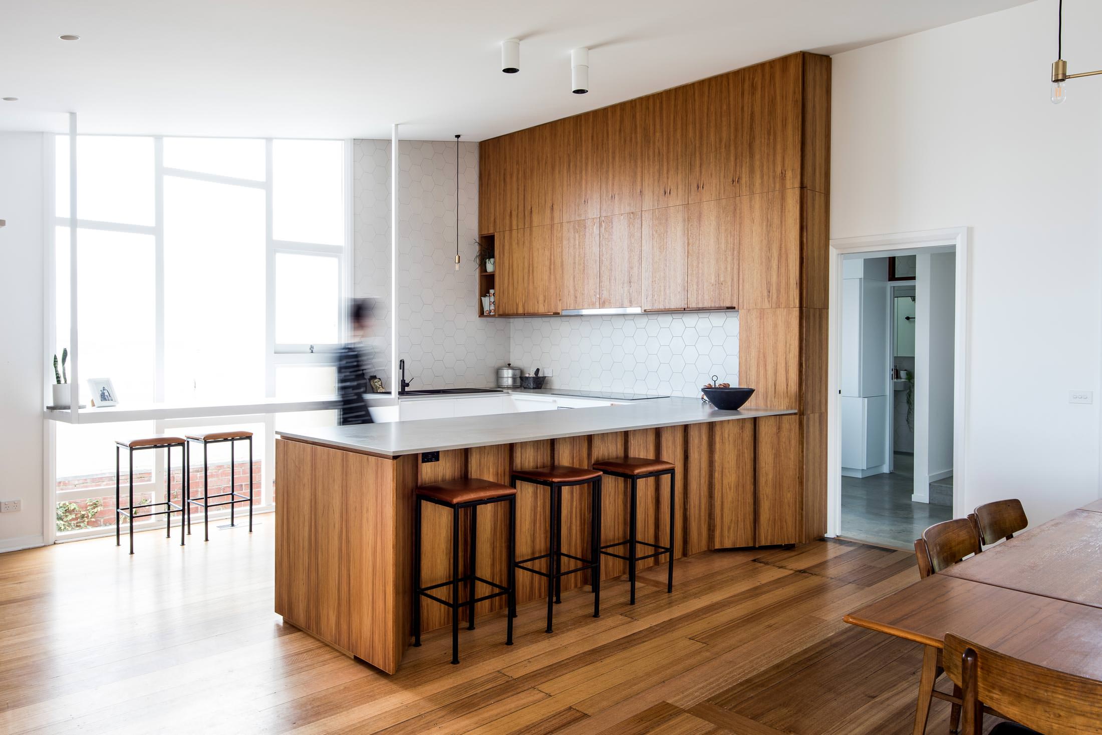 LONGVIEW HOUSE 5