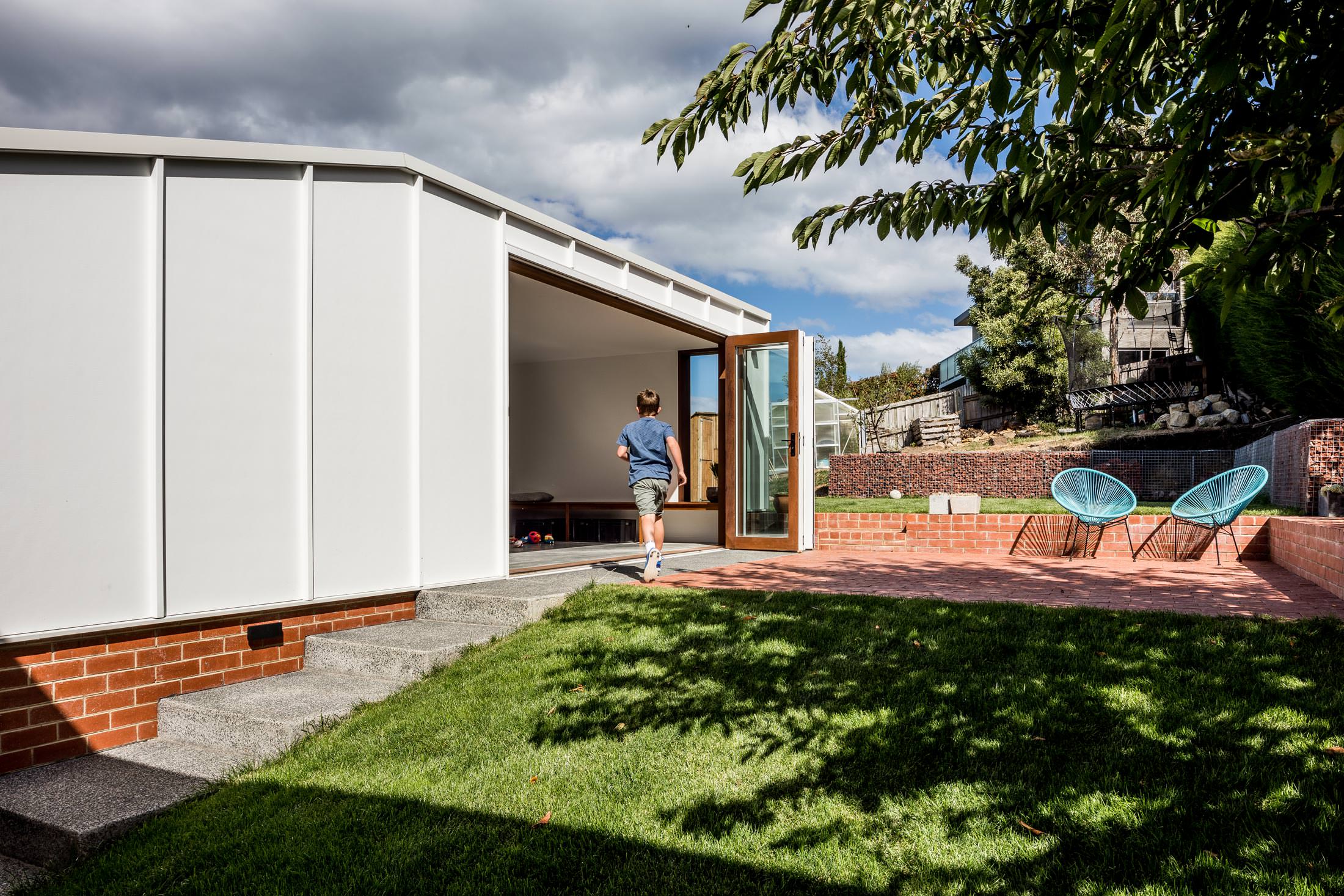 LONGVIEW HOUSE 11