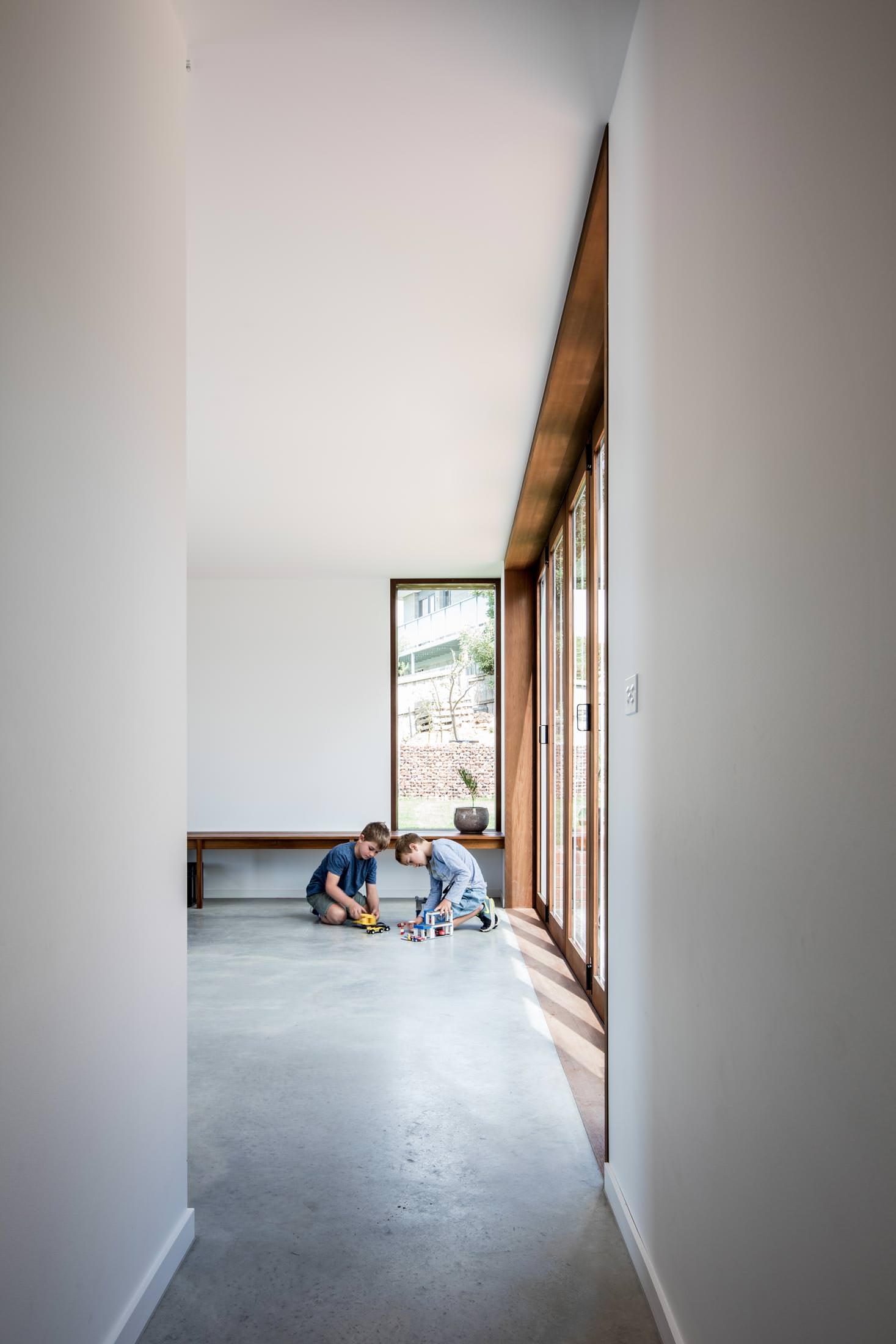 LONGVIEW HOUSE 6