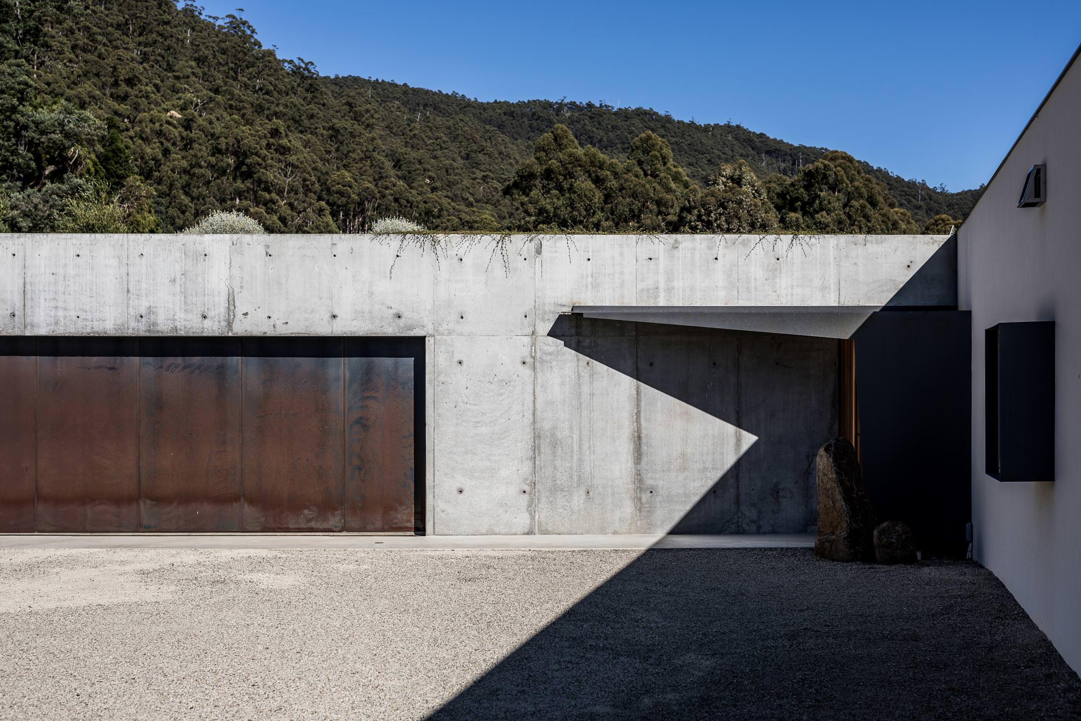 SUNNYBANKS HOUSE 1