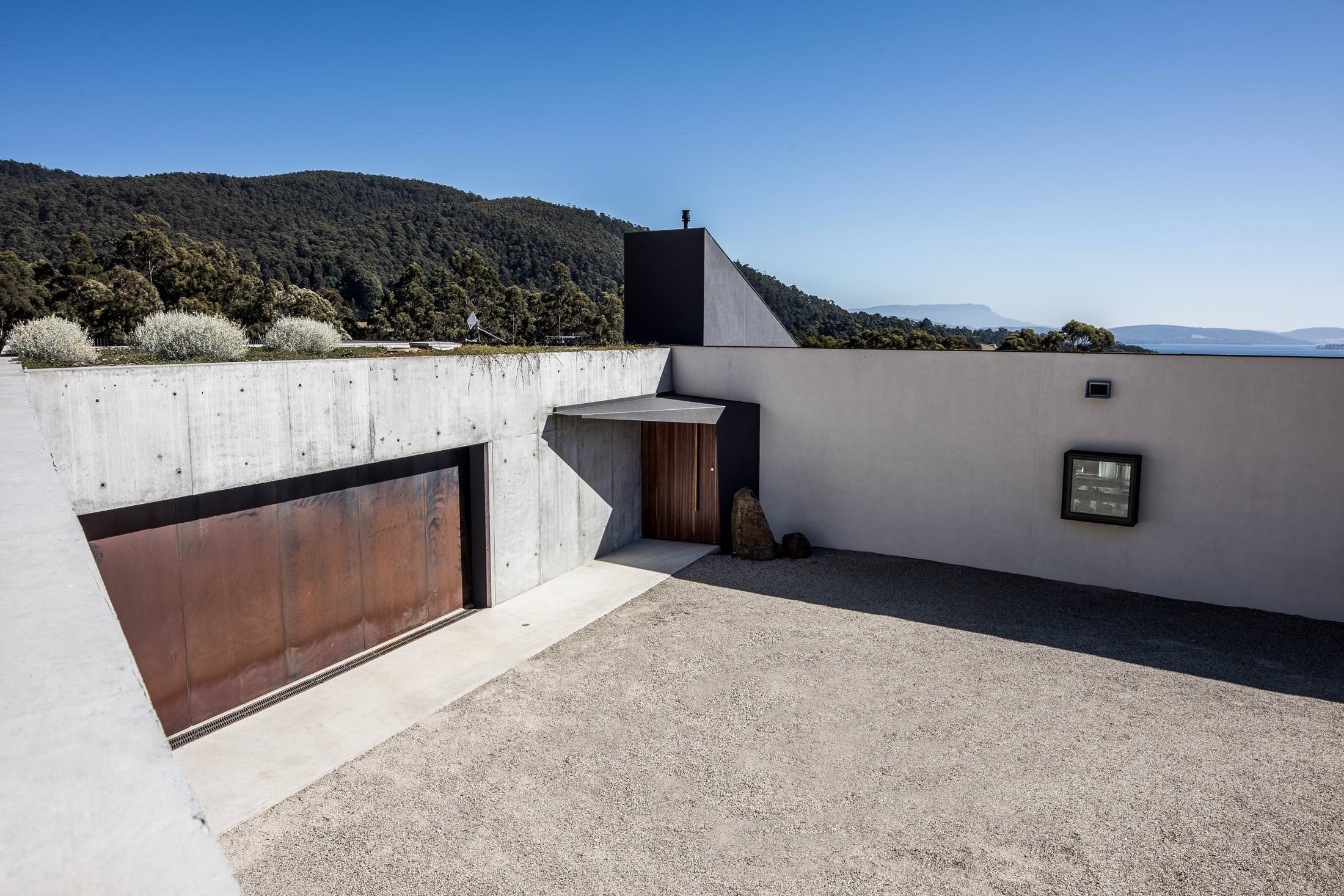 SUNNYBANKS HOUSE 3